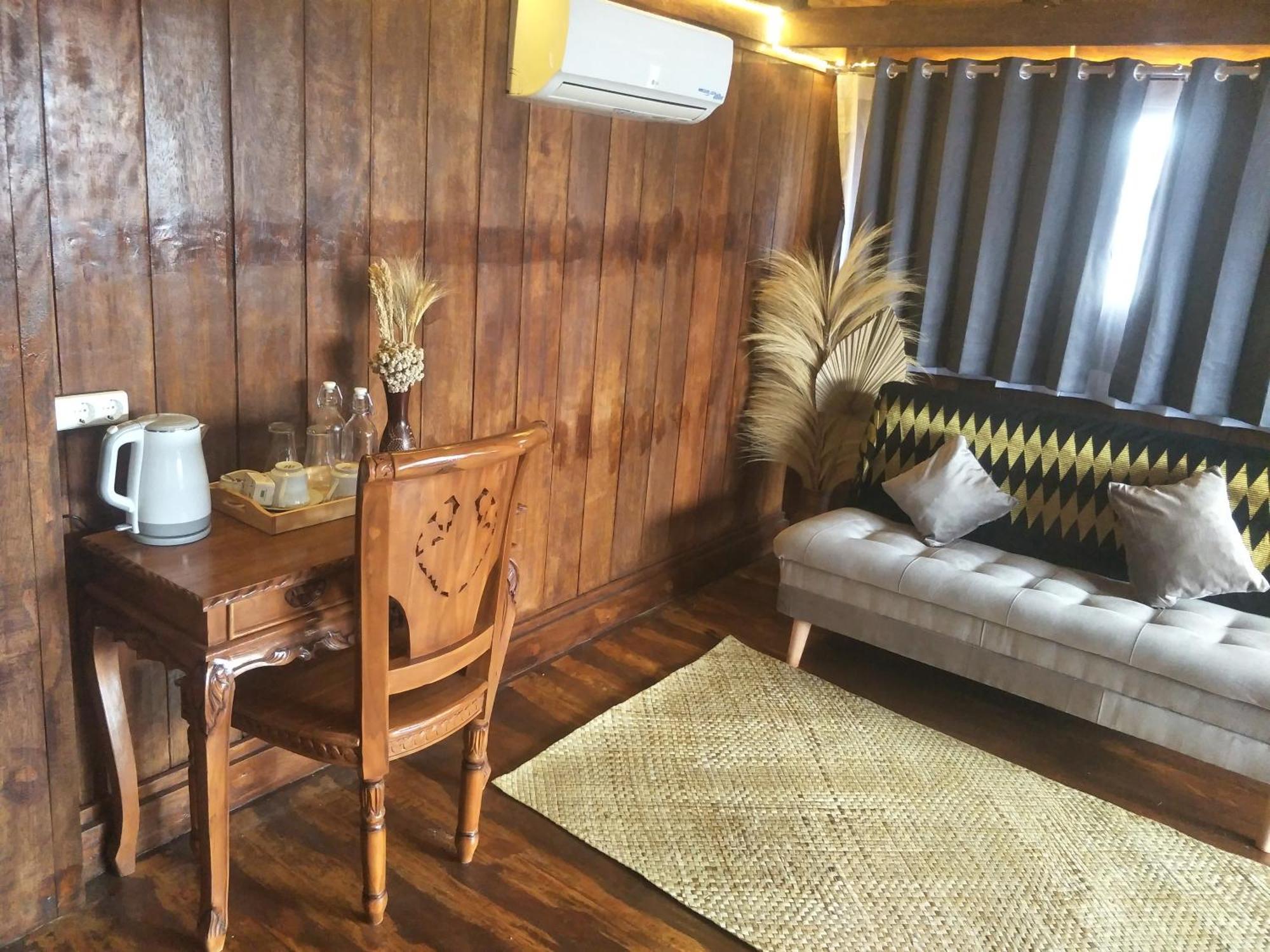 Bujak Permai Villa Matahari Lombok Ntb Praya Exteriér fotografie